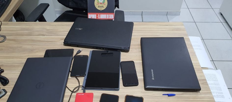 Polícia Civil prende investigado por armazenamento e compa...