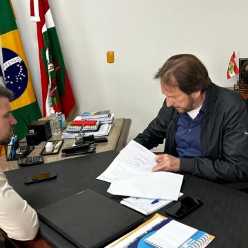 Ordem de serviço garante mais pavimentação na Coloninha.