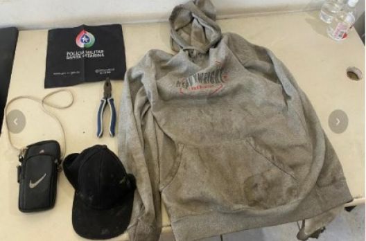 Homem é preso após furtar grades metálicas de residência em Araranguá