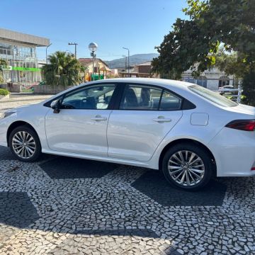 Meleiro renova frota municipal com aquisição de novo ônibus escolar e veículo para a Administração