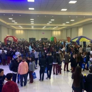 Feira ACIVA de Profissões conecta estudantes, empresas e oportunidades em Araranguá