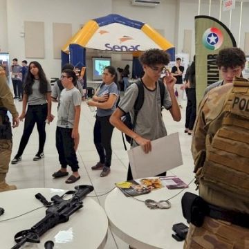 Feira ACIVA de Profissões conecta estudantes, empresas e oportunidades em Araranguá