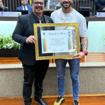 Moção de Aplausos celebra títulos e projeção internacional do atleta Lucas Campos