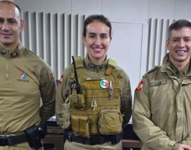 HERÓIS DE FARDA: Policiais que salvaram vida em Sombrio recebem Moção Honrosa da Câmar...