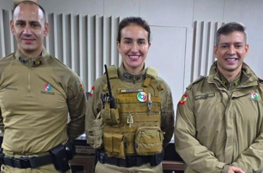 HERÓIS DE FARDA: Policiais que salvaram vida em Sombrio recebem Moção Honrosa da Câmar...