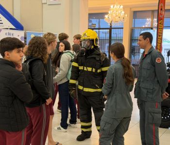 ACIVA promove feira de profissões e incentiva escolhas para o futuro