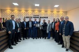 Zé Milton recebe título de Cidadão Honorário de São João do Sul e anuncia R$ 1 milh�...