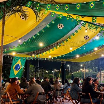 Layback transforma domingo de Copa em encontro com futebol e show gratuito em Criciúma
