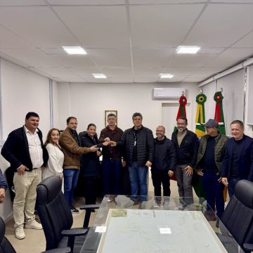 Sombrio: prefeitura recebe novos veículos para reforçar serviços no município