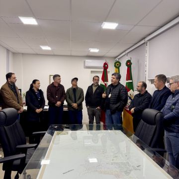 Sombrio: prefeitura recebe novos veículos para reforçar serviços no município