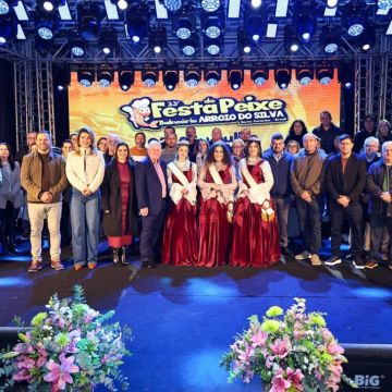 33ª Festa do Peixe inicia com abertura oficial e escolha das soberanas