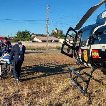 Paciente é transferida de helicóptero após sofrer AVC hemorrágico em Turvo