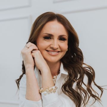 CDL Mulher Araranguá recebe a sexóloga Gabriela Dias para palestra sobre sucesso nos negócios e no amor