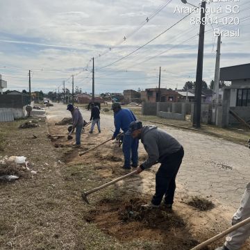 Secretaria de Obras intensifica manutenção urbana em bairros de Araranguá