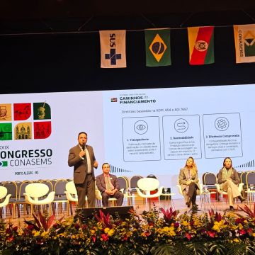 Congresso do CONASEMS reúne representantes de Araranguá