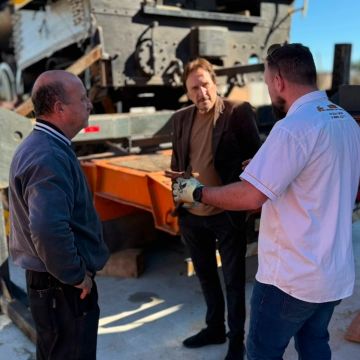 Locomotiva histórica é instalada na Barranca e marca fase final da obra do novo espaço cultural