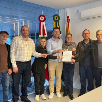 Administração Municipal de Maracajá assina ordem de serviço para pavimentação de acesso ao novo Centro de Eventos