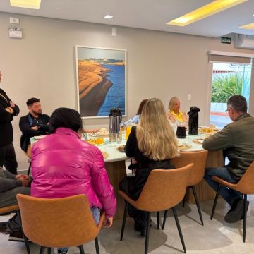 Café com a Presidente fortalece relacionamento com empresários e apresenta soluções da CDL Araranguá