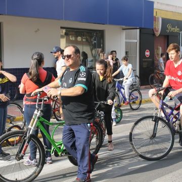 Mais de 300 pessoas reunidas no Passeio Ciclístico da Família Futurão