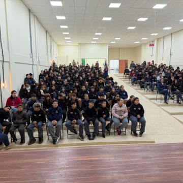 Vacinação é tema de ação com adolescentes em Araranguá
