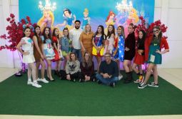 Debutantes 2019 se despedem da infância em encontro no Espaço Allegra