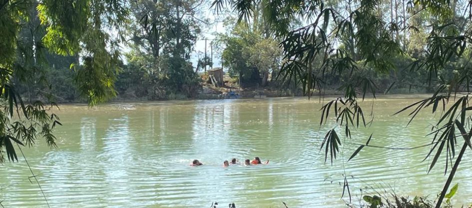 Homem é resgatado do Rio Araranguá após entrar na água em aparente surto