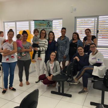 No Agosto Dourado,  atividades voltadas às mamães e seus bebês