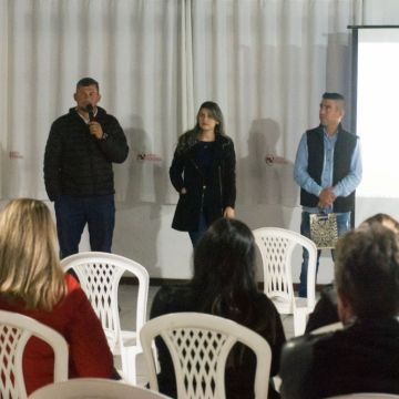 Escolinha de Futebol | Palestra esportiva leva conhecimento a pais e alunos no Grêmio Fronteira