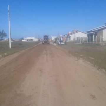 Estradas da Gaivota recebem mais de 80 mil km² de saibro