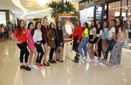 Exposição no Center Shopping apresenta em fotos, as Debutantes 2019 do Grêmio Fronteira