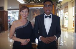 Joh e Juice convidam você para a transmissão ao vivo do Baile de Debutantes!