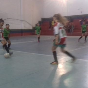 Mais de 70 atletas participam de torneio feminino 