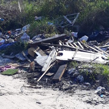 Prefeitura do Arroio repudia atitude de quem joga lixo na estrada geral do CT