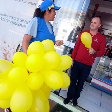 Profissionais da saúde fazem passeata pela vida em Balneário Gaivota