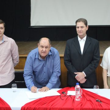 César Pasetto é empossado prefeito em exercício de Nova Veneza por 15 dias