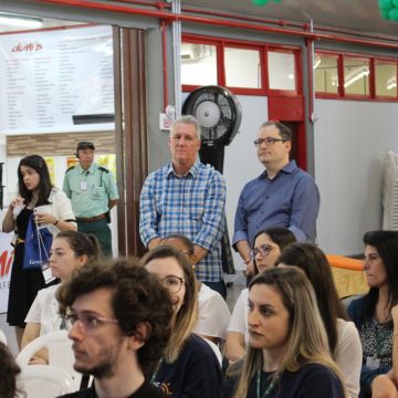 Professores da Unesc lançam livro com teoria e experiências envolvendo a extensão 