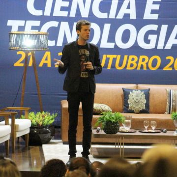 Arthur Igreja destaca os principais erros e acertos em busca da inovação