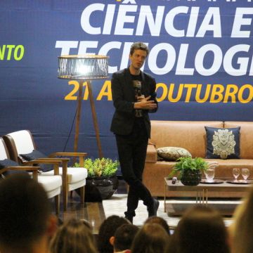 Arthur Igreja destaca os principais erros e acertos em busca da inovação