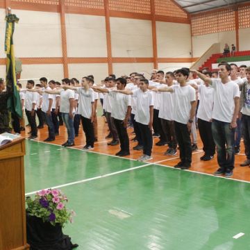 Mais de 120 jovens recebem Dispensa da Incorporação em Forquilhinha