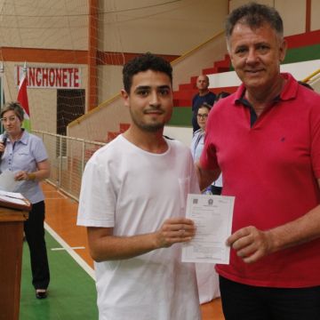 Mais de 120 jovens recebem Dispensa da Incorporação em Forquilhinha