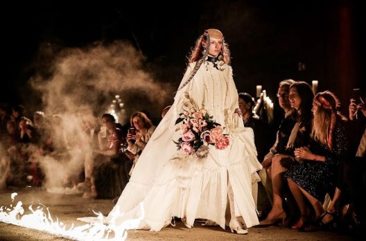 Ser Bruxa está na Moda