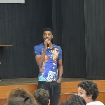 Bairro da Juventude recebe ex-atleta olímpico André Domingos