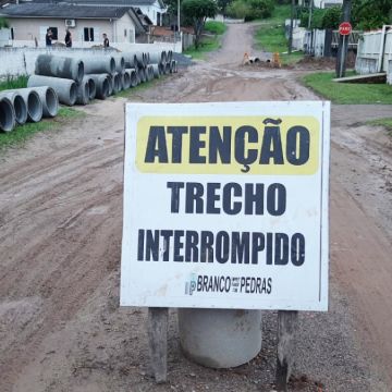 Retomadas as obras de drenagem no Jardim das Avenidas