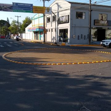 Nova rotatória no cruzamento da Capitão com Amaro