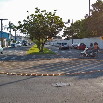 Nova rotatória no cruzamento da Capitão com Amaro