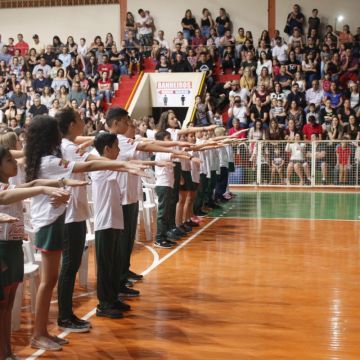 Mais de 390 alunos participam da formatura do Proerd em Forquilhinha