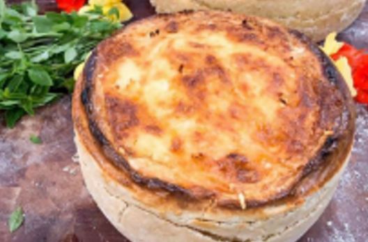Torta, pizza, lasanha ou tudo junto e misturado?