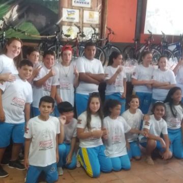 Alunos do Arroio ganham bicicletas e outros prêmios na festa de 20 anos do PROERD