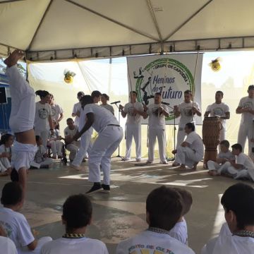 15º Batizado de capoeira forma mais de cem