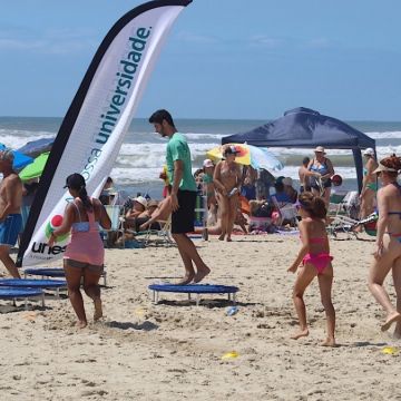 Verão Mais Unesc proporciona atividades de lazer à beira mar
